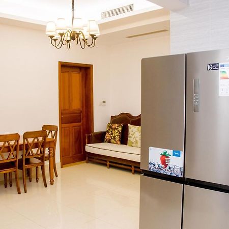 Lark Hotel Dar es Salaam Ngoại thất bức ảnh