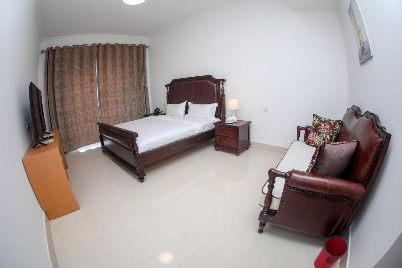 Lark Hotel Dar es Salaam Ngoại thất bức ảnh