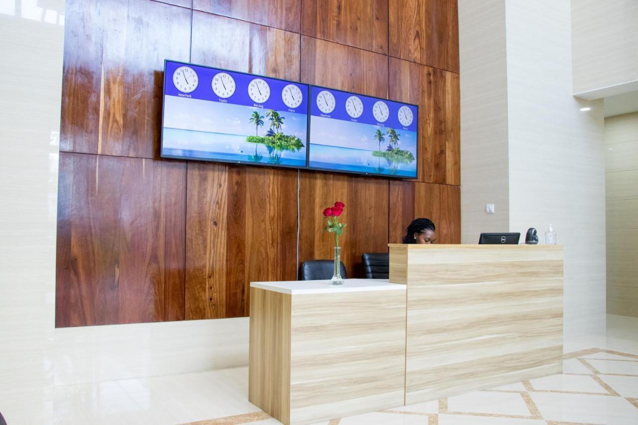 Lark Hotel Dar es Salaam Ngoại thất bức ảnh