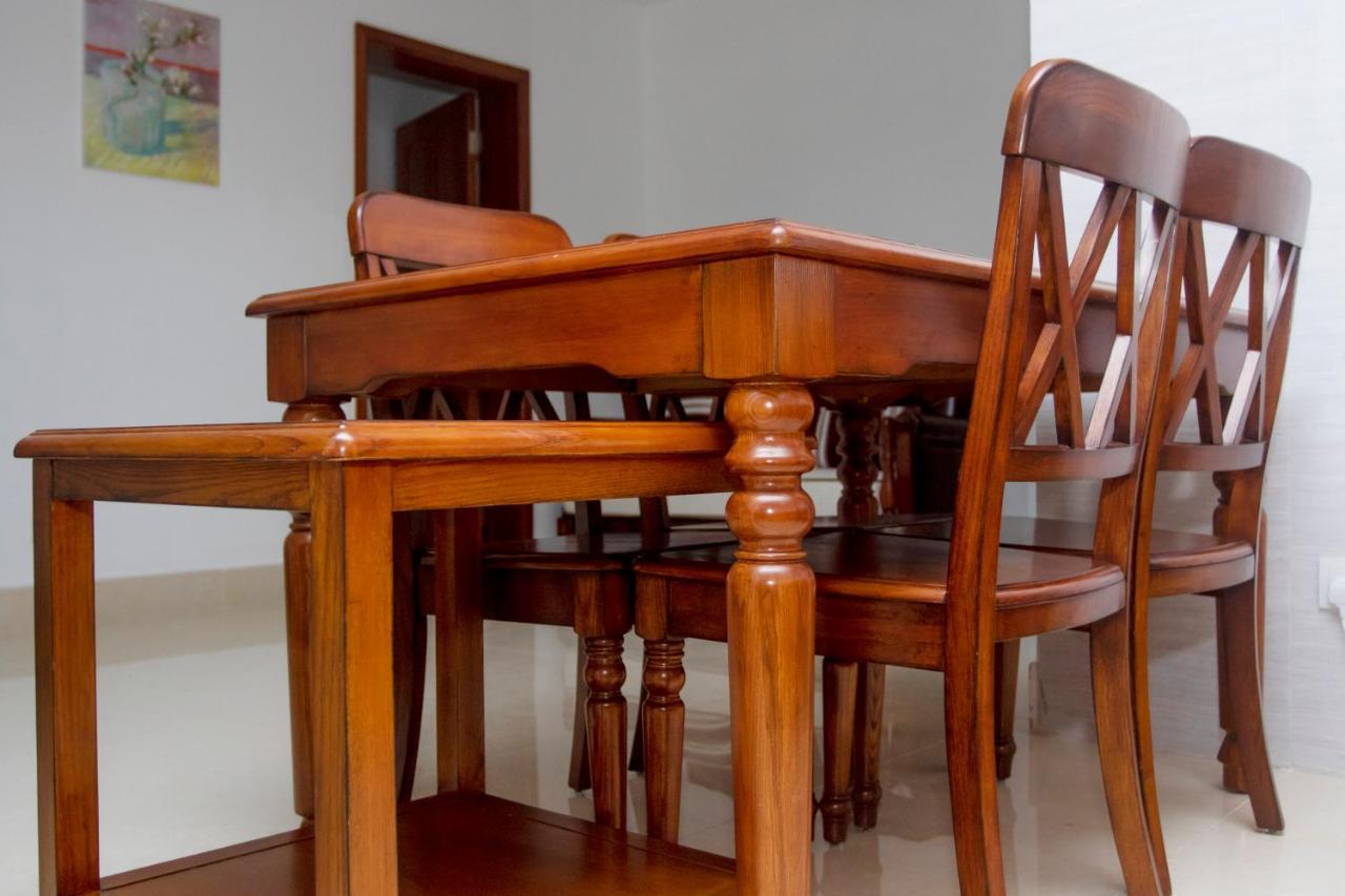 Lark Hotel Dar es Salaam Ngoại thất bức ảnh
