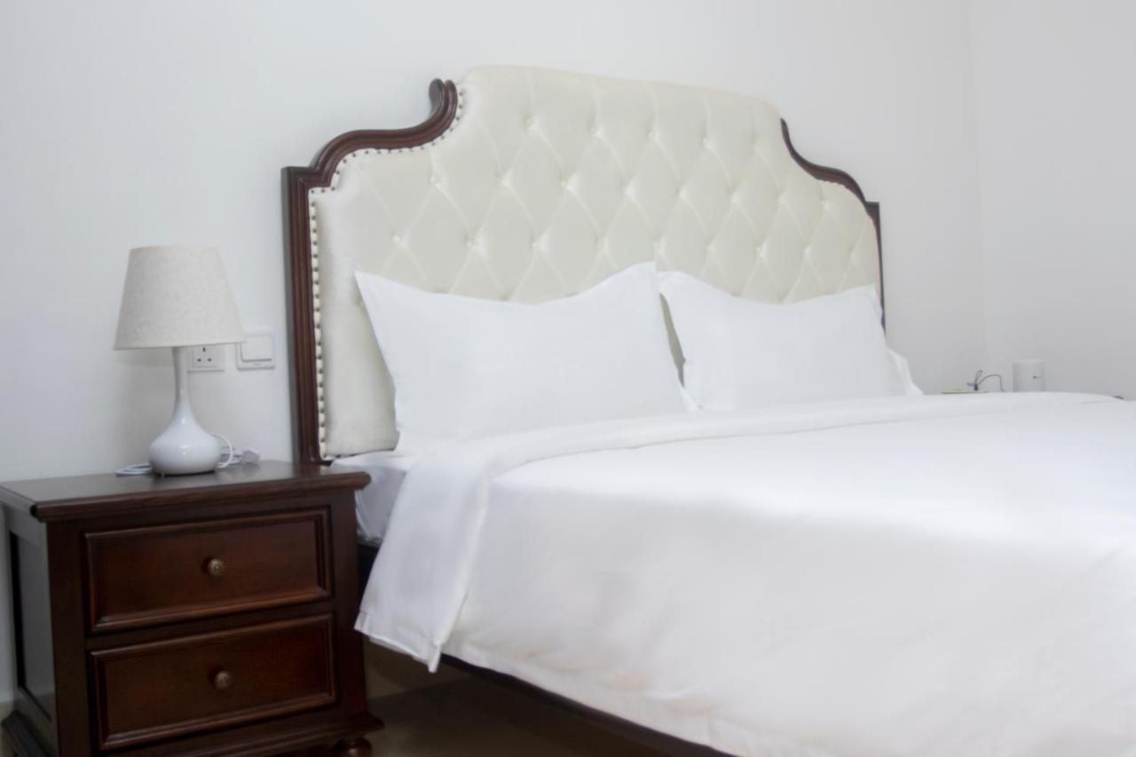 Lark Hotel Dar es Salaam Ngoại thất bức ảnh