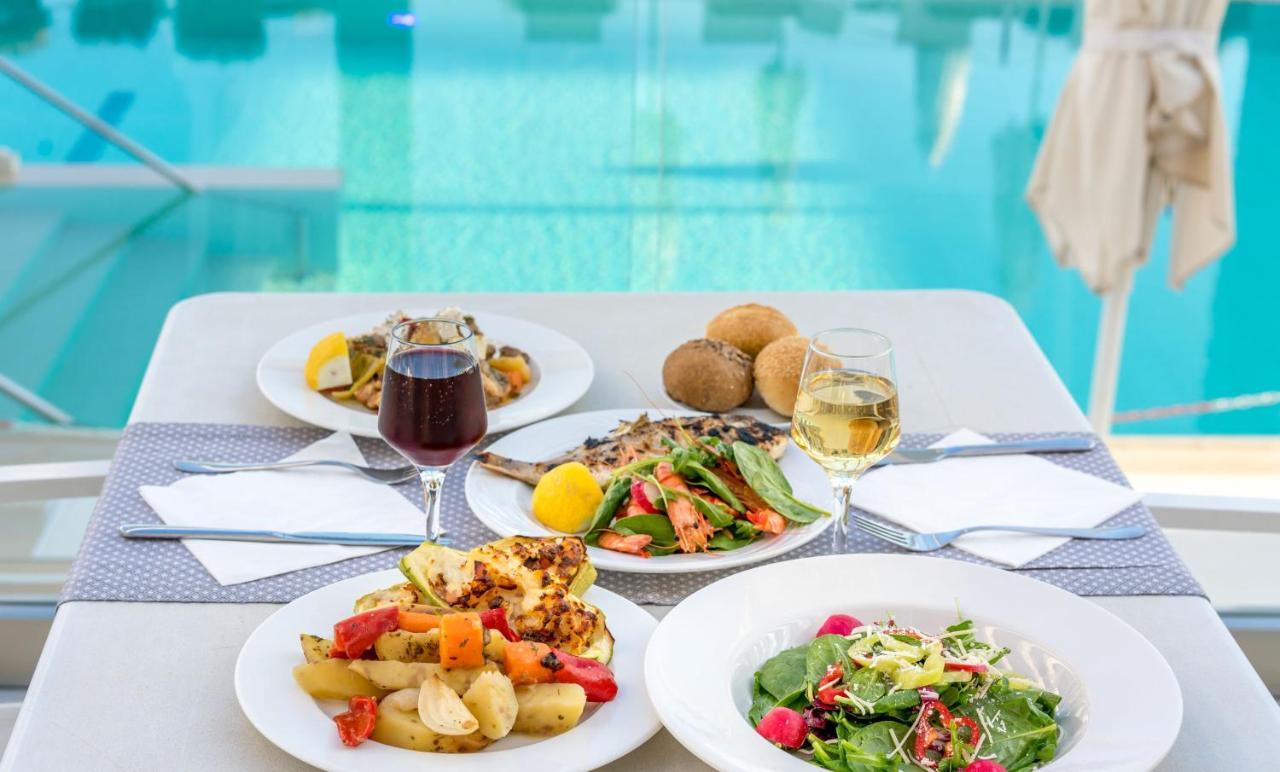 Lark Hotel Dar es Salaam Ngoại thất bức ảnh